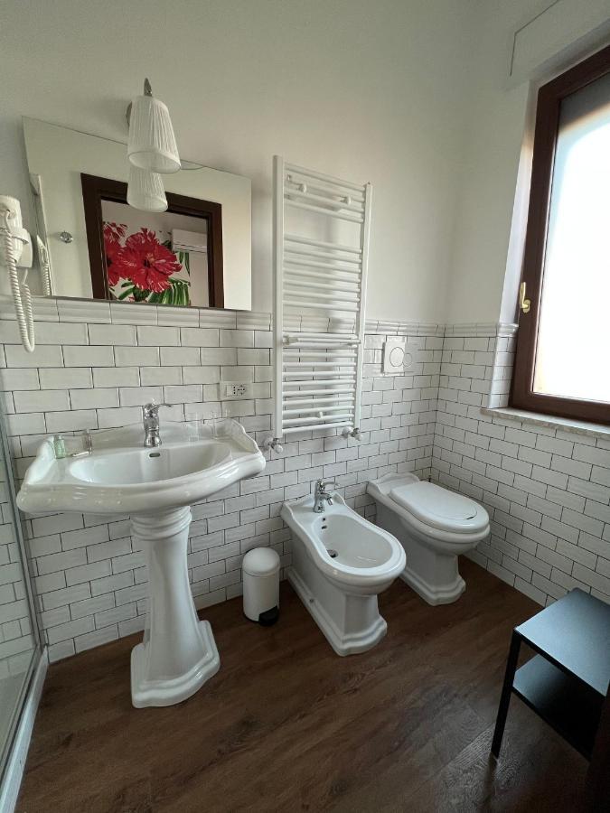 Guest House Le Vagabonde Fiumicino Exterior photo
