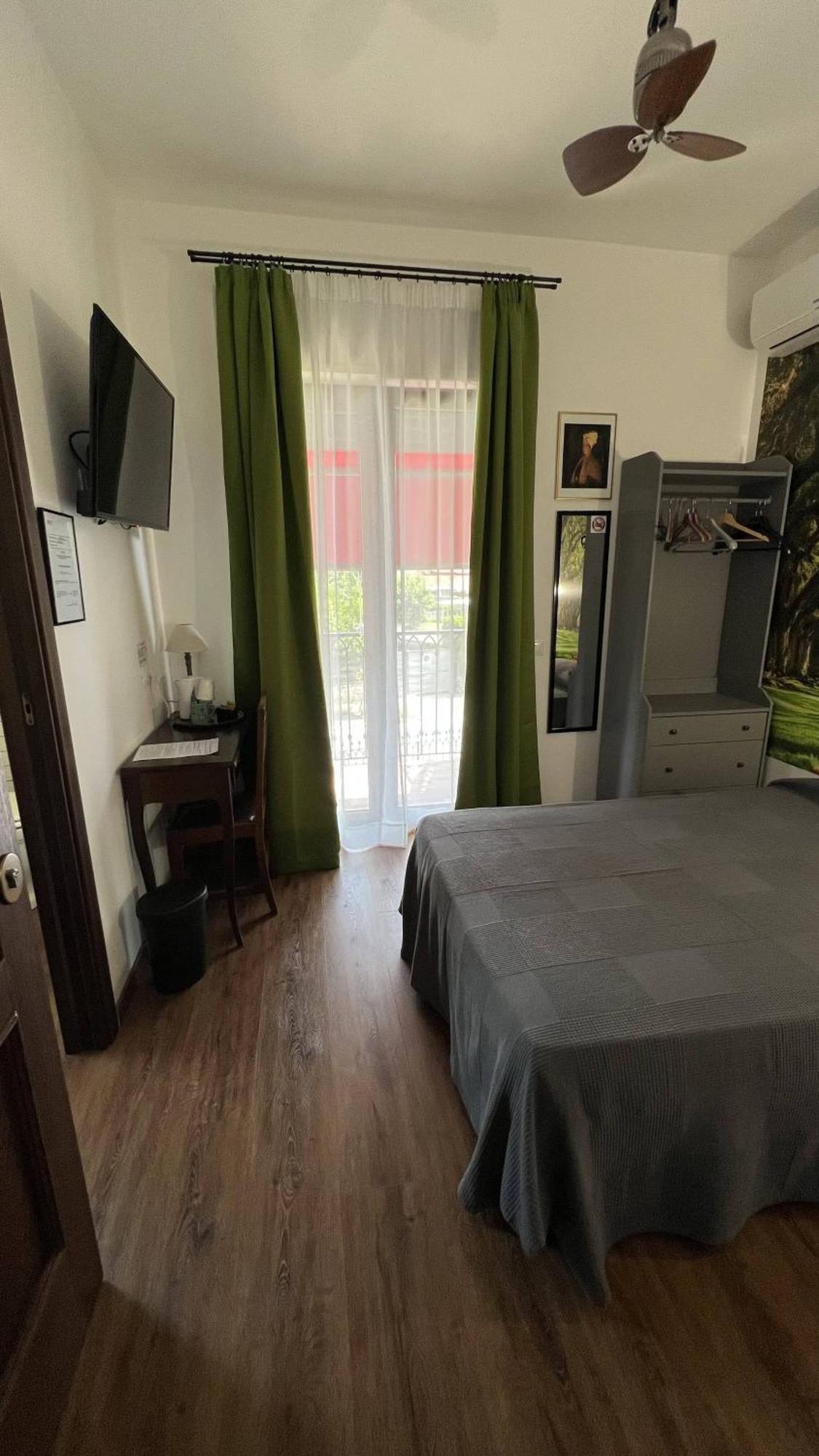 Guest House Le Vagabonde Fiumicino Exterior photo